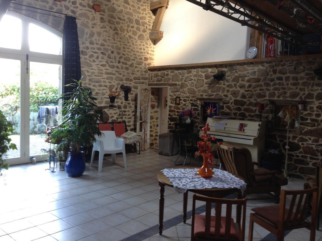 Le Pigeonnier De Quarre Quarré-les-Tombes Exterior photo